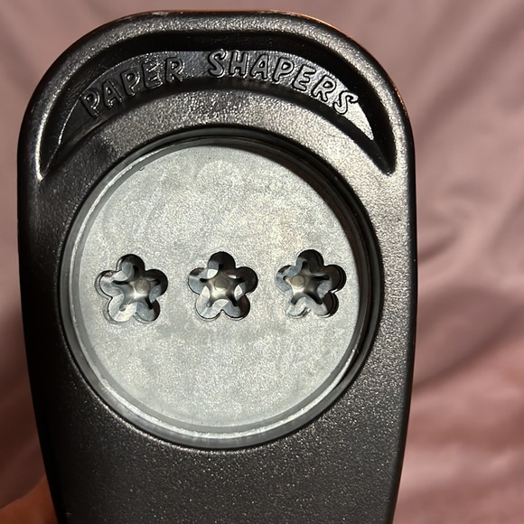 Stampin Up 3 Flower Paper Shapers Large Punch - Picture 3 of 3